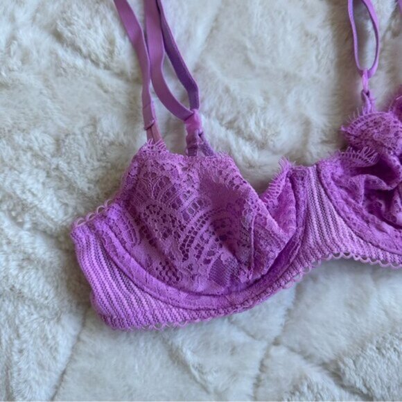Victoria's Secret | Lilac Without the Padding Push Up Bra | Size 32B - Picture 3 of 10